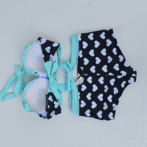NEW Hot Topic 2 Piece Pin Up Style Retro Heart Bikini - Picture 2 of 9